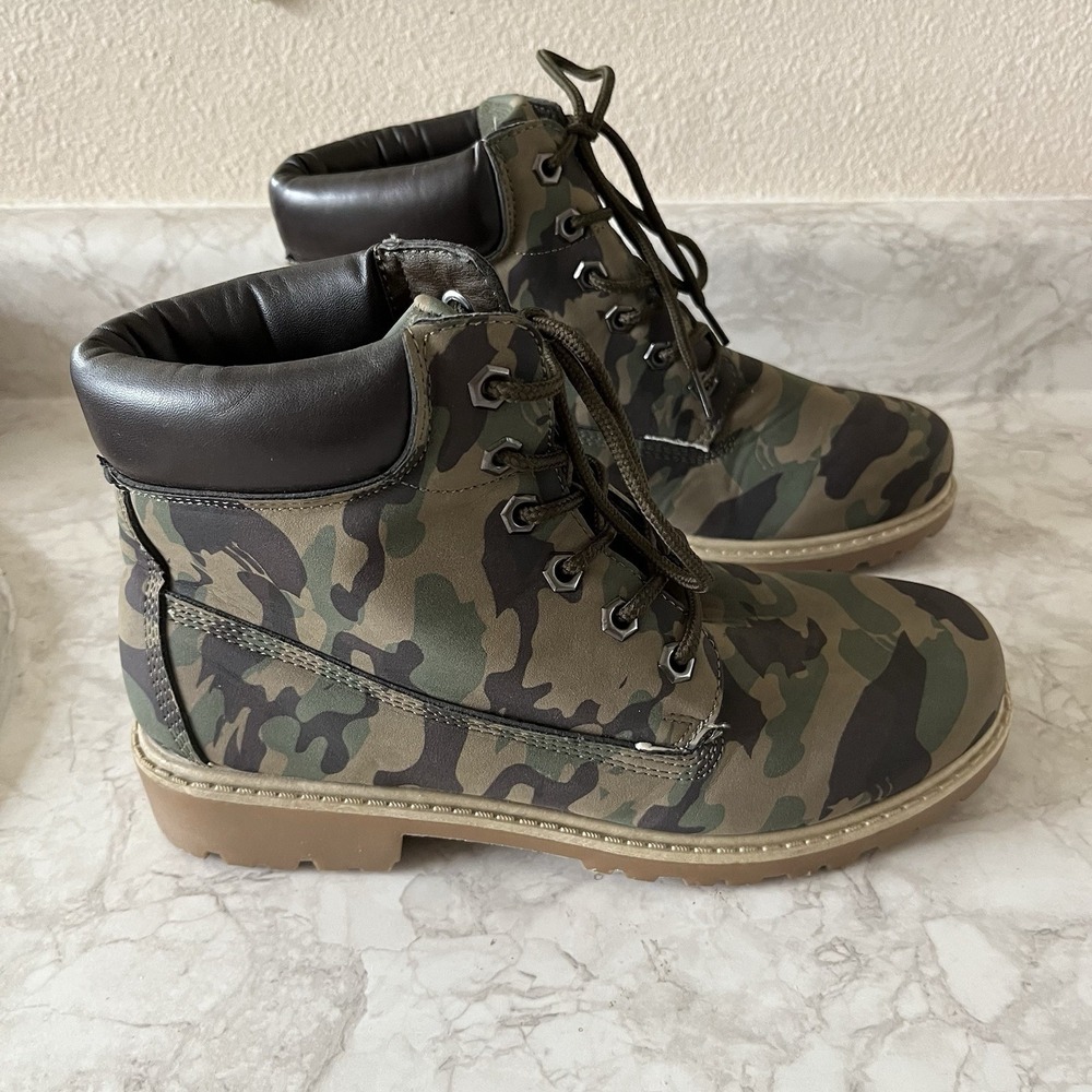 Camo Lace-Up Ankle Boots Women's 8 Round Toe Green Camouflage